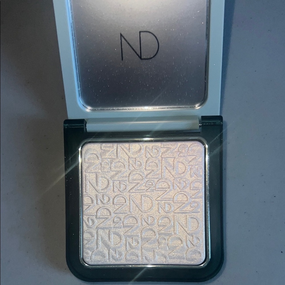 Natasha Denona Pastel Plexi Glow Highlighter